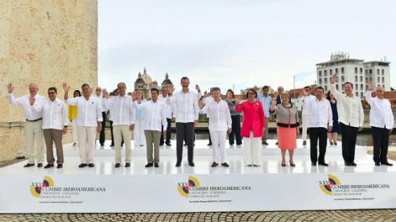 "Al instalar esta Vigesimoquinta Cumbre Iberoamericana, reafirmo la disposición de Colombia, como anfitriona, para que esta reunión produzca resultados benéficos para nuestros pueblos", afirmó Santos. Foto Oficial.