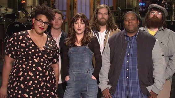 En la parodia Dakota Johnson se une al Estado Islámico.