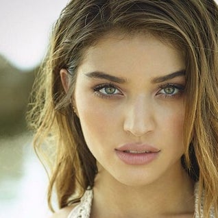 Ella es Daniela López, la colombiana que triunfa en Victoria's Secret