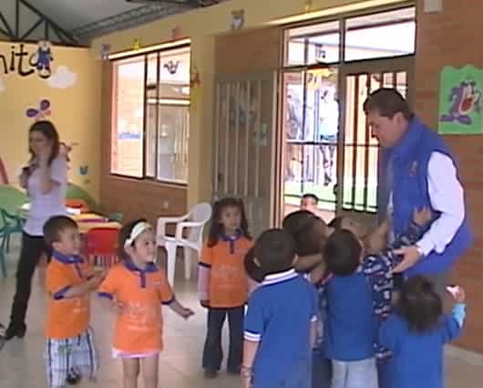 Ciudadanos denuncian que el distrito les ha pedido sus salones comunales para los jardines. Foto: Noticias RCN