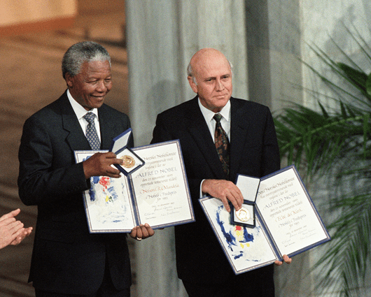 Mandela compartió con De Klerk el premio Nobel de la Paz en 1993. Foto: AFP