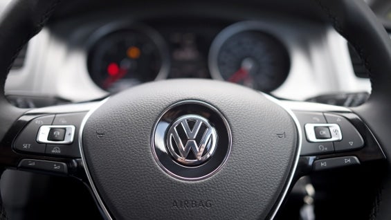 Las ventas de Volkswagen han disminuido desde que inició el escándalo. Foto: AFP.