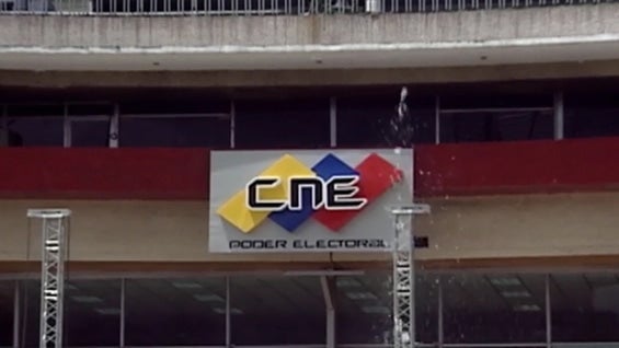 La oposición denunció que la lista fue acordada entre la Contraloría y el CNE. Foto: NoticiasRCN.com