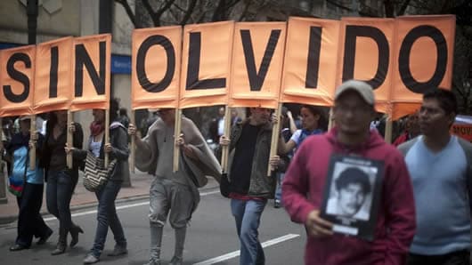 En Colombia han sido asesinados 30 defensores de derechos humanos y otros 194 han sufrido algún tipo de violencia en 2014. AFP