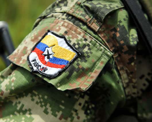 Según la guerrilla, alias 'El Paisa' salió ileso del bombardeo en su contra. Foto: AFP