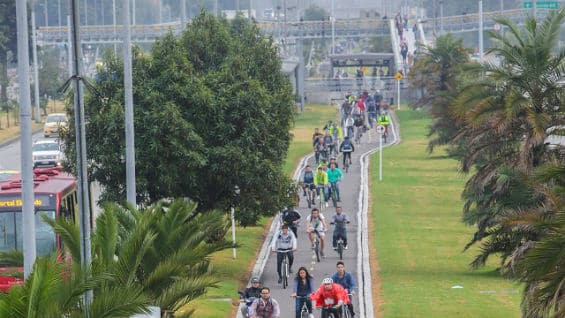 La actividad es la materialización del trabajo conjunto que se empezó por parte de la Red de Movilidad Sostenible "Bogotá, Muévete Mejor". Foto Alcaldía de Bogotá