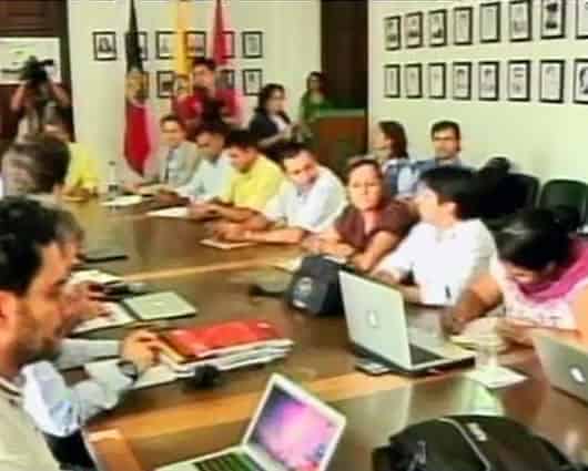A los diálogos asiste el representante a la cámara Iván Cepeda. Foto: Noticias RCN