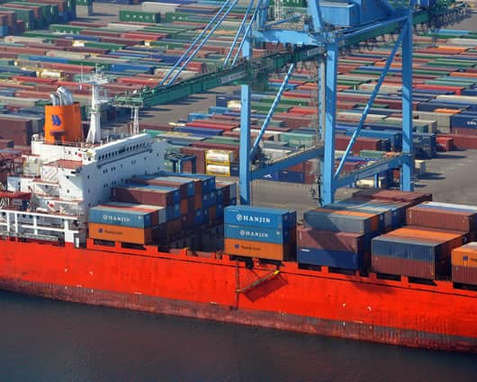 Donde más disminuyeron las importaciones fue en el sector agricola y de alimentos. Foto: AFP