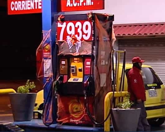 Los distribuidores esperan que con la nueva fórmula baje el precio de la gasolina . Foto: Noticias RCN