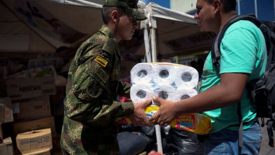 Donaciones para los habitantes de Mocoa. Foto: AFP