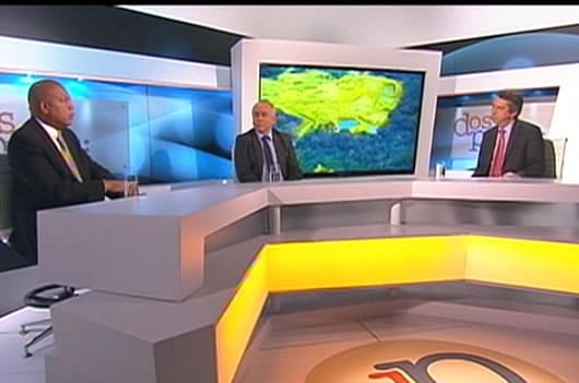 César Díaz y Helcyas Ayala debaten en Dos Puntos.