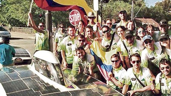 El carro diseñado por miembros de la Universidad Eafit es capaz de competir en desiertos y lugares hostiles. Foto: Eafit.