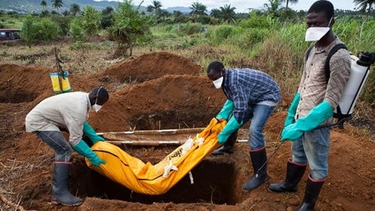 La medida de la Cancillería de la República fue adoptada por sugerencia del Ministerio de Salud. AFP