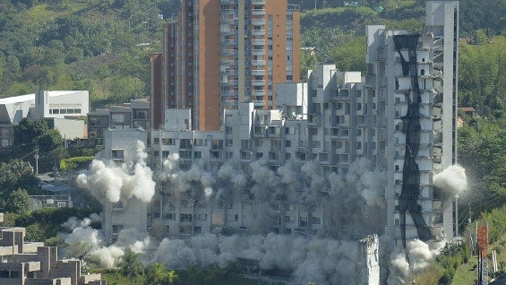 La Superindustria determinó que los constructores del edificio Space utilizaron materiales de mala calidad. Foto: AFP.