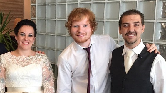 El cantante estrenó el video de su sencillo 'Bloodstream'.