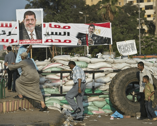 Los seguidores del presidente derrocado se concentran en las plazas Rabea al Adauiya y de Al Nahda. Foto: AFP