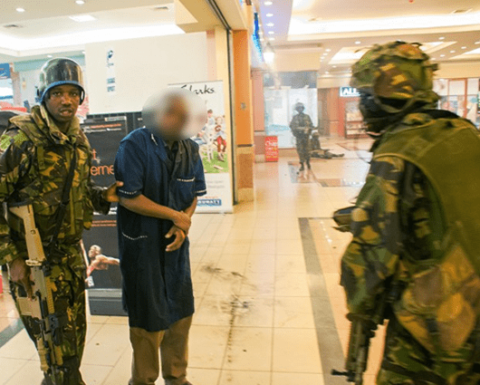 Por el momento se registran 69 muertos y 63 desaparecidos en el centro comercial de Nairobi. Foto: AFP