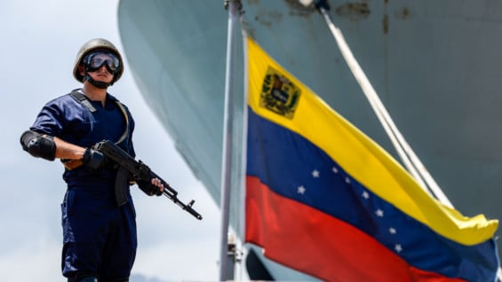 Soldado venezolano en Puerto Cabello. Foto: Archivo AFP