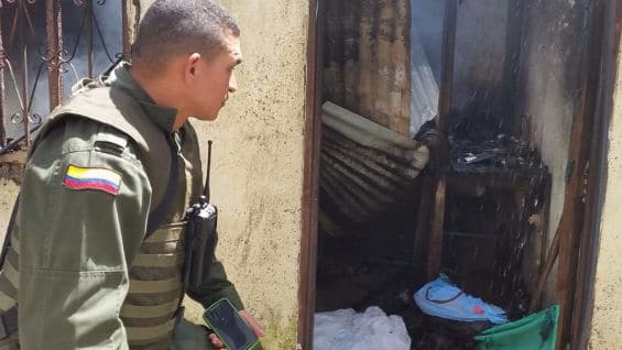 En las instalaciones de la Policía también se presentó un incendio. Foto: Defensoría.