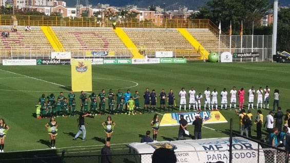 La Equidad y Atlético Huila en el estadio de Techo. Foto: @Equidadfutbol
