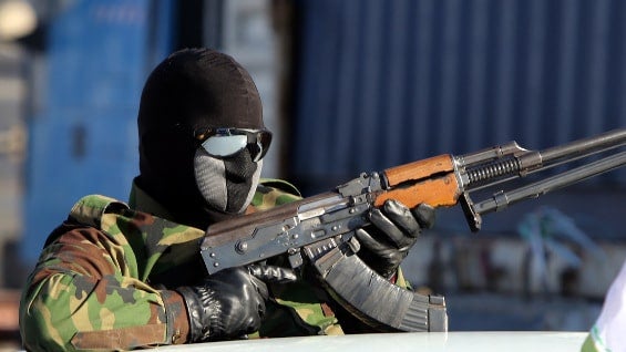 El piloto jordano fue capturado por milicianos de EI en cuestión de minutos luego de que su avión se estrellara cerca de Raqqa, Siria. Foto AFP