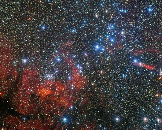 NGC 3590 es un pequeño cúmulo abierto de estrellas que se encuentra a unos 7.500 años luz de la Tierra. Foto: ESO