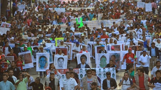 En varias ciudades se realizaron protestas exigiendo justicia. Foto: EFE.
