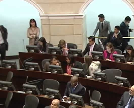 Algunas excusas de los congresistas son muy curiosas.