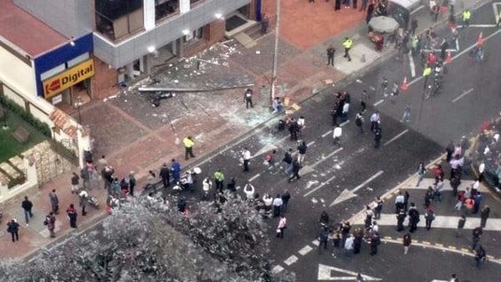 Como resultado de las explosiones 10 personas resultaron lesionadas.