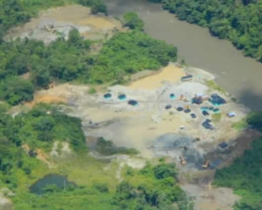 La explotación ilegal origina daños al medio ambiente y las fuentes hídricas. Foto: Noticias RCN
