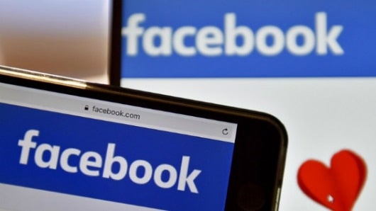 Facebook reclama compensaciones por los gastos realizados para defenderse. AFP
