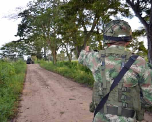 Las víctimas fueron identificadas como Yolman Pidiachi Barbosa, Clodomiro Coba León y Beyer Ignacio Pérez Hernández. AFP.
