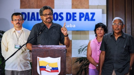 Iván Márquez anunció desde Cuba que a partir del 20 de julio suspenderán unilateralmente sus acciones armadas. Foto: EFE