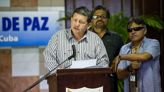 Los negociadores de las Farc 'Pablo Catatumbo', 'Iván Márquez' y 'Jesús Santrich'. Foto: AFP.