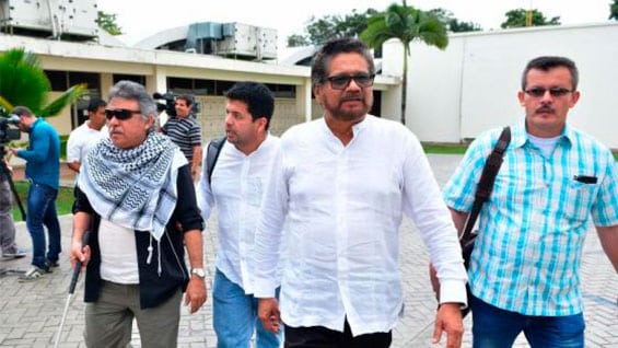 Continúa la polémica por la presencia de las Farc en la base aérea Marco Fidel Suarez de Cali