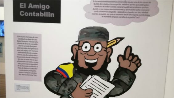 Entre los documentos exhibidos está el informe en el que las Farc presentaban a 'Contabilín', un personaje con uniforme guerrillero, que subrayaba la importancia de tener unas cuentas claras. Foto: NoticiasRCN
