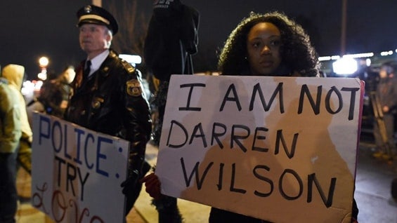 Fuertes protestas se vivieron tras la muerte del joven Michael Brown en Ferguson, EE.UU. AFP