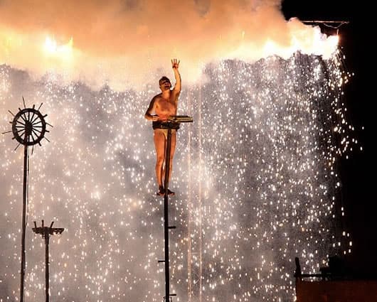 El FITB se ha caracterizado por montajes de grandes escenografías. Foto: AFP