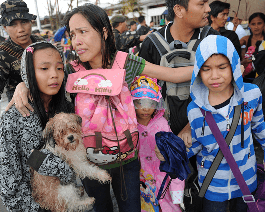 El tifón provocó el desplazamiento de unas 673.000 familias. Foto: AFP.