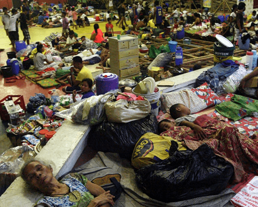 27.000 familias se encuentran alojadas en los 109 centros de evacuación acondicionados por el Gobierno. Foto: EFE