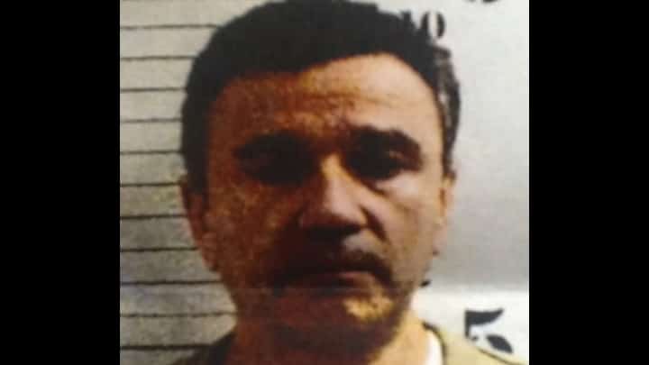 El general, Mauricio Santoyo, minutos antes de ser internado en una nueva prisión federal en Florida. Foto: Noticias RCN.