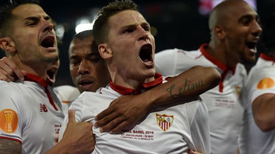 Kevin Gameiro celebra su anotación frente al Liverpool en la final de la Europa League. Foto Agencia AFP