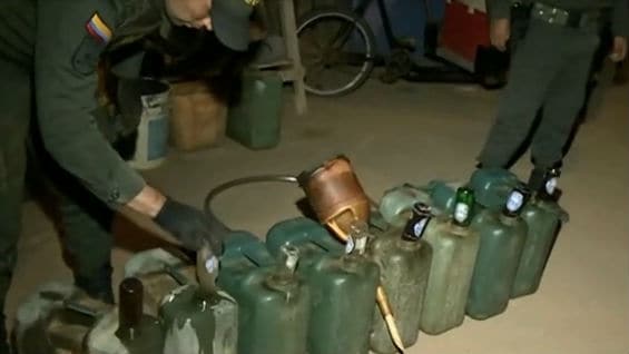 Las autoridades en 8 días han decomisado 18 mil galones de combustible. Foto NoticiasRCN.com