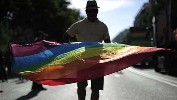 "Sí hay organizaciones que se están dedicando a atentar contra la comunidad LGBTI": Perdomo. Foto: AFP.