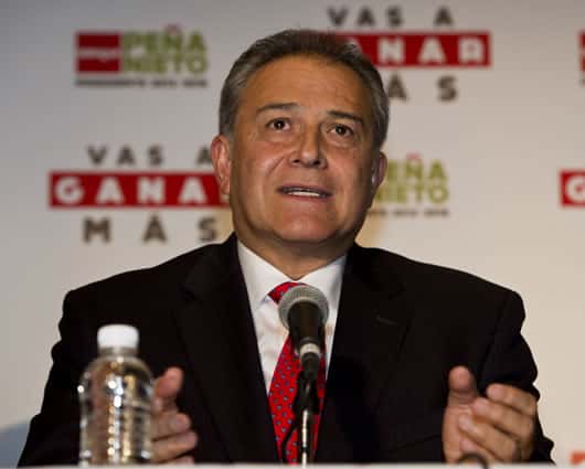 El general Óscar Naranjo dijo que está a disposición del presidente Santos. Foto: AFP