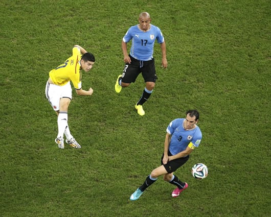 Gol de James Rodríguez ante Uruguay. Foto: AFP