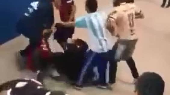 El momento de la brutal golpiza.