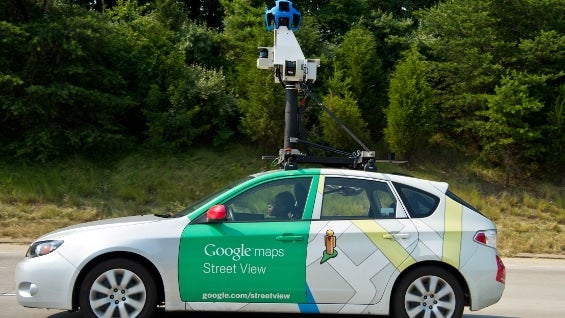 Varios carros de Google Street View recorres las calles de las ciudades de Uruguay. Foto: AFP.