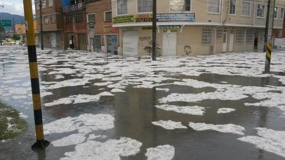 La residencia de 18 adultos mayores en el barrio La Fragua fue una de los más perjudicadas por la granizada. Foto: Jenny_Casas.
