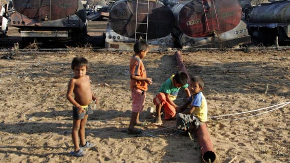 La cifra es desalentadora, ya que la Defensoría halló 3.569 supuestas duplicidades. Foto: AFP.